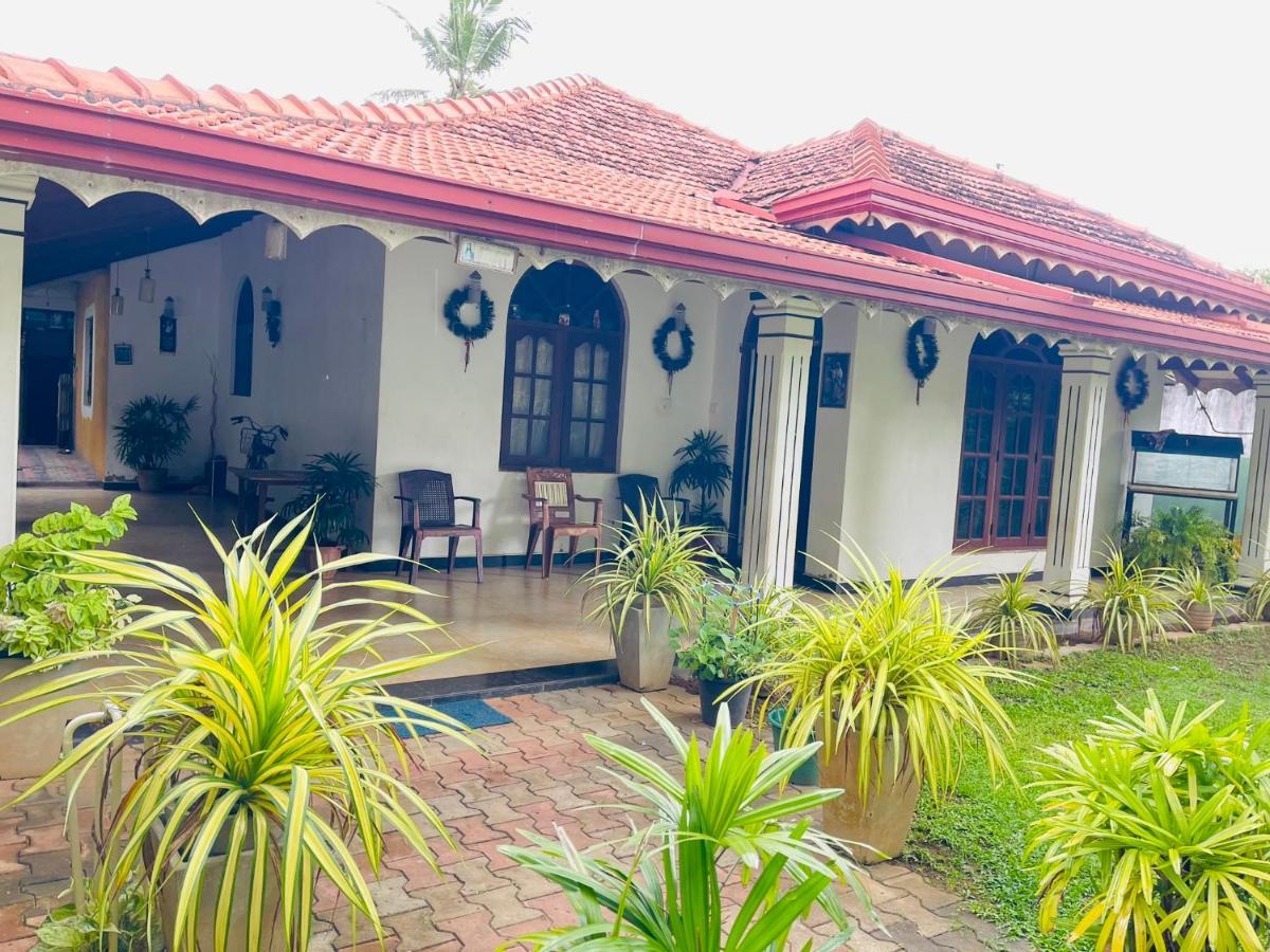 Shalomi'S Villa & Happy Home Negombo Exterior foto